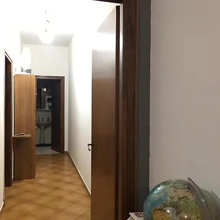 1 公寓 *